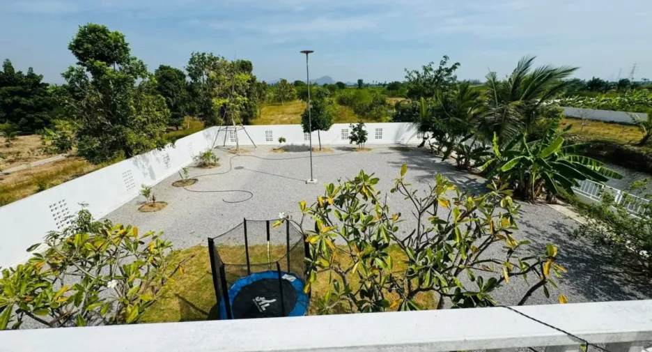 For sale 4 bedrooms house in Hua Hin, Prachuap Khiri Khan
