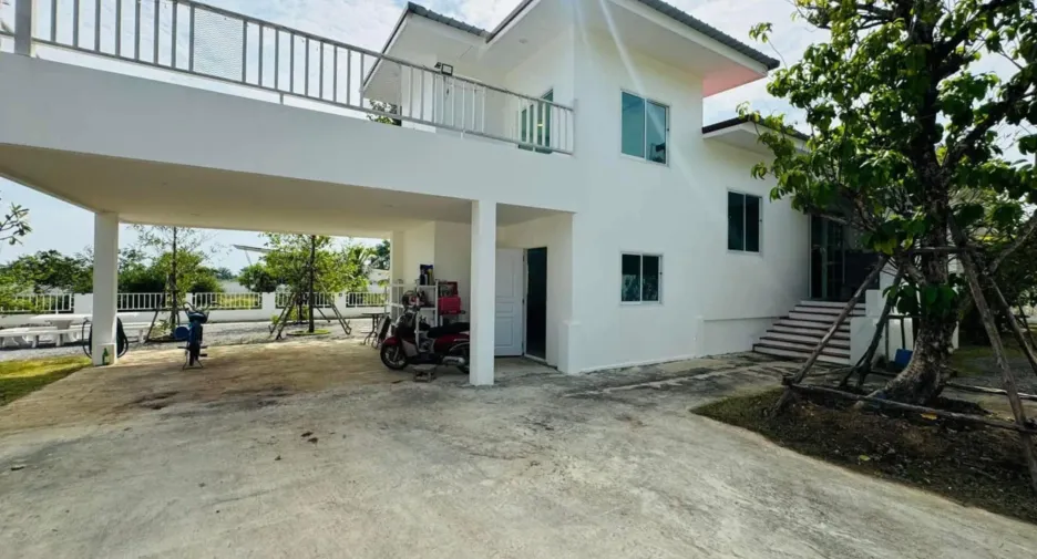 For sale 4 bedrooms house in Hua Hin, Prachuap Khiri Khan