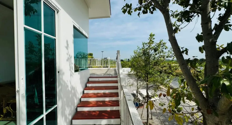 For sale 4 bedrooms house in Hua Hin, Prachuap Khiri Khan
