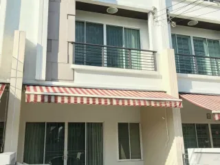 For sale and for rent 3 bedrooms townhouse in Chom Thong, Bangkok