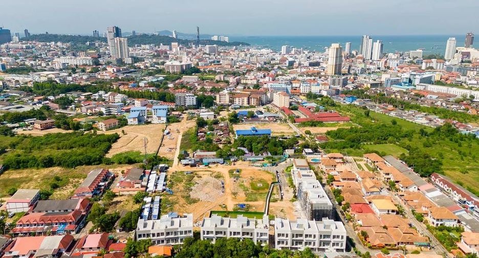 À vendre 4 chambres villa à Bang Lamung, Chonburi
