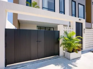 Villa zum Kauf mit 4 Zimmer in Bang Lamung, Chonburi