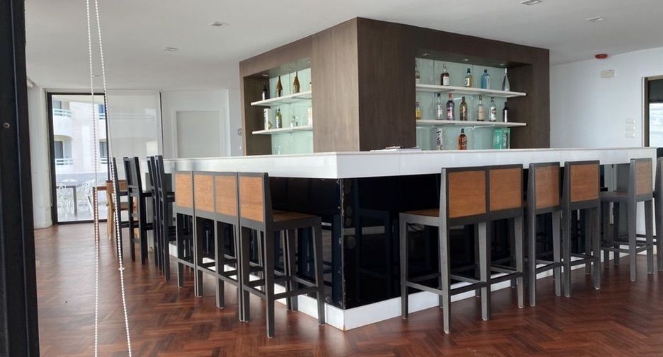 For sale 5 bedrooms condo in Mueang Rayong, Rayong