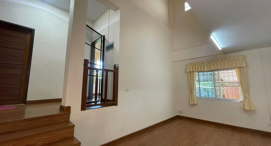 À vendre 4 chambres maison à San Sai, Chiang Mai