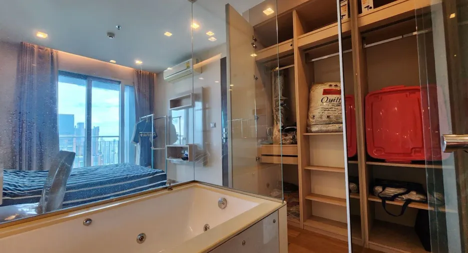 For sale and for rent 1 bed condo in Watthana, Bangkok