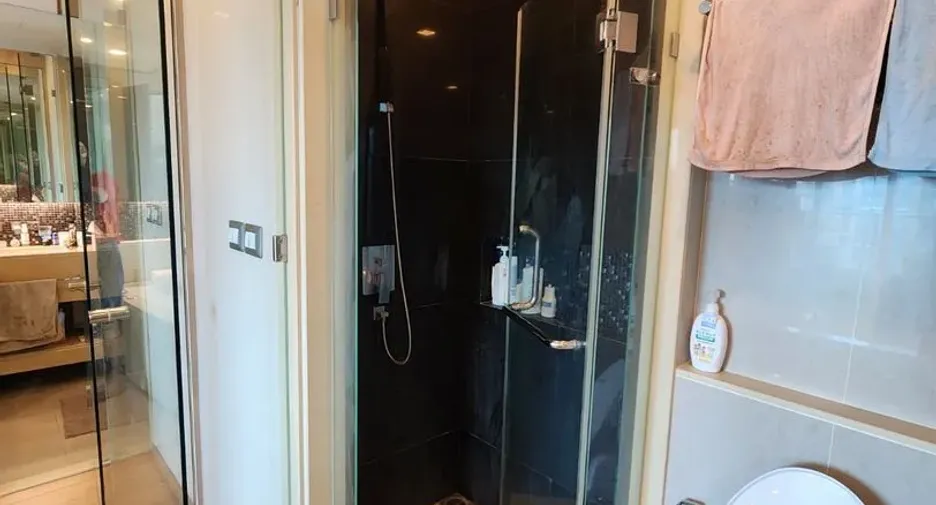 For sale and for rent 1 bed condo in Watthana, Bangkok