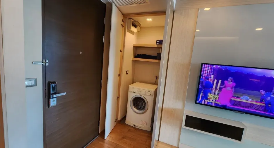 For sale and for rent 1 bed condo in Watthana, Bangkok