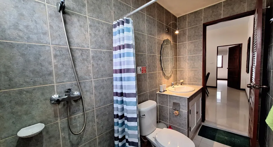 For rent 3 bedrooms villa in Hua Hin, Prachuap Khiri Khan