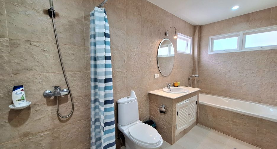 For rent 3 bedrooms villa in Hua Hin, Prachuap Khiri Khan