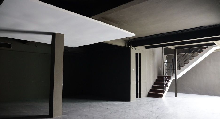 For sale 3 bedrooms retail Space in Hua Hin, Prachuap Khiri Khan