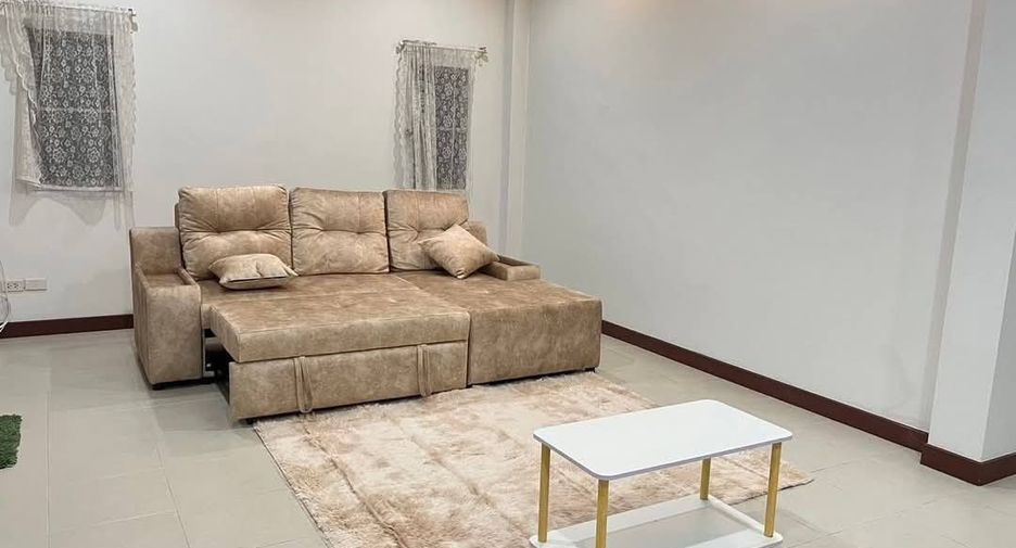 For rent 3 bedrooms house in Saraphi, Chiang Mai