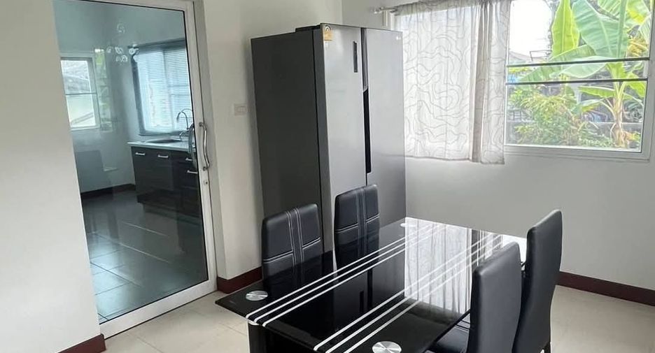 For rent 3 bedrooms house in Saraphi, Chiang Mai