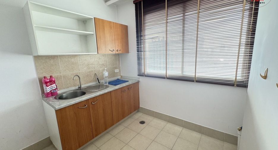 For sale 1 bed condo in Bangkok Yai, Bangkok