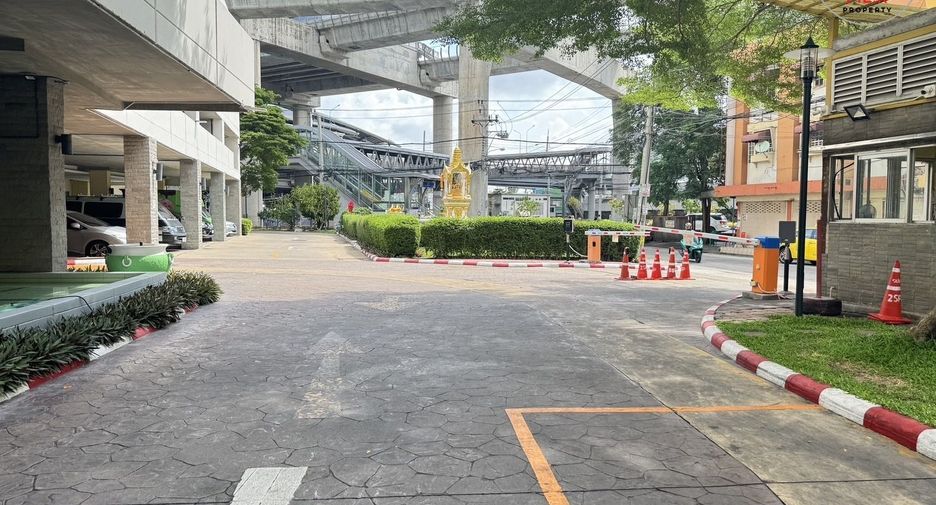 For sale 1 bed condo in Bangkok Yai, Bangkok