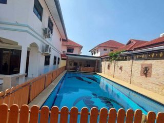 À louer 4 chambres maison à Bang Lamung, Chonburi