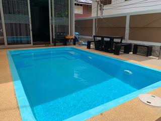 À vendre et à louer 4 chambres villa à Hua Hin, Prachuap Khiri Khan