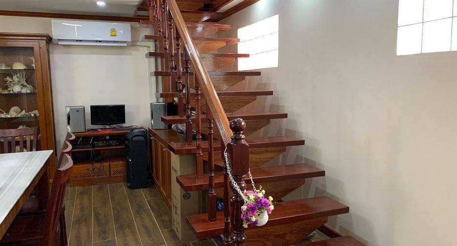 À vendre et à louer 4 chambres villa à Hua Hin, Prachuap Khiri Khan