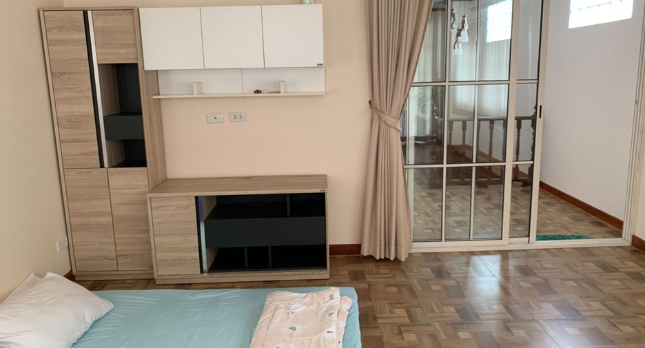 À vendre et à louer 4 chambres villa à Hua Hin, Prachuap Khiri Khan