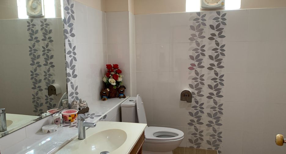 À vendre et à louer 4 chambres villa à Hua Hin, Prachuap Khiri Khan