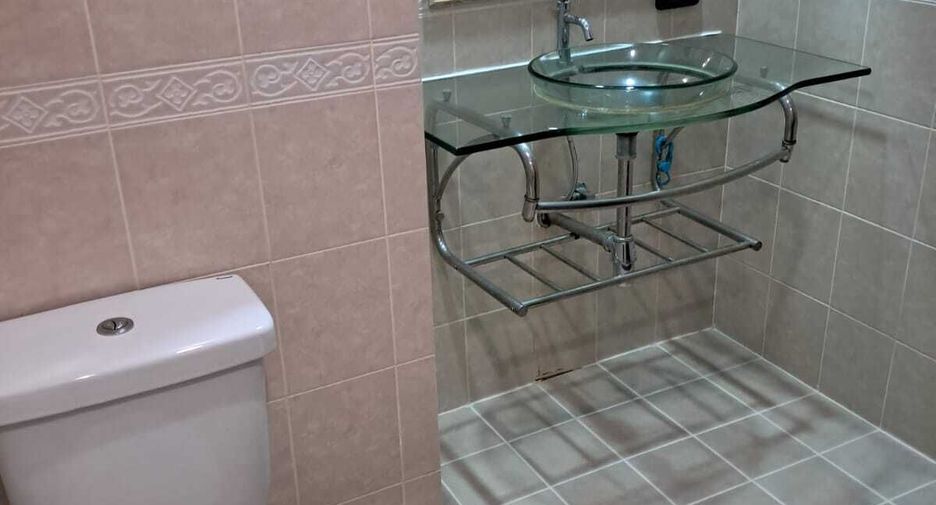 Продажа 2 спальни кондо в Йомтиен, Паттайя