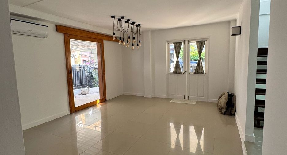 For sale 4 bedrooms house in Mueang Phuket, Phuket