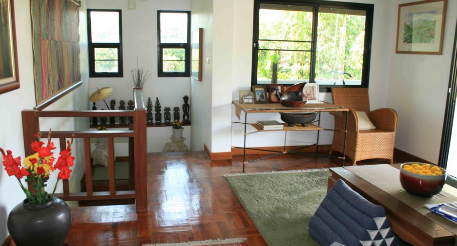 For sale 4 bedrooms villa in Mueang Chiang Rai, Chiang Rai