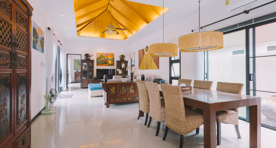 For sale 3 bedrooms villa in Thalang, Phuket