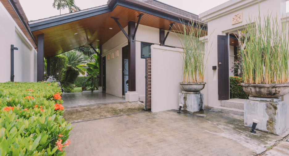 For sale 3 bedrooms villa in Thalang, Phuket