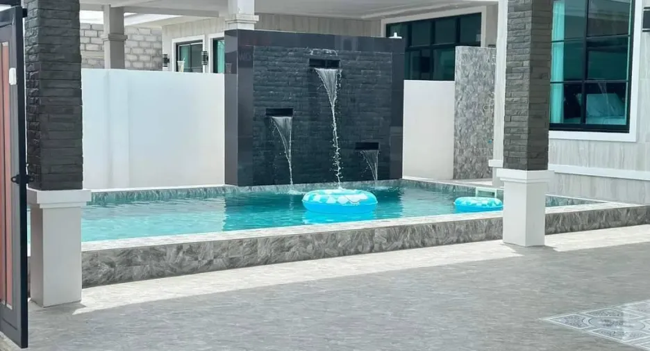 For rent 3 bedrooms villa in Hua Hin, Prachuap Khiri Khan