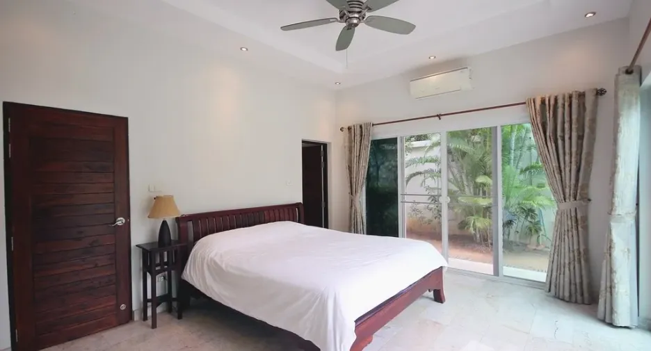 Villa zum Kauf mit 5 Zimmer in Sam Roi Yot, Prachuap Khiri Khan