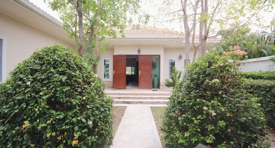 Villa zum Kauf mit 5 Zimmer in Sam Roi Yot, Prachuap Khiri Khan