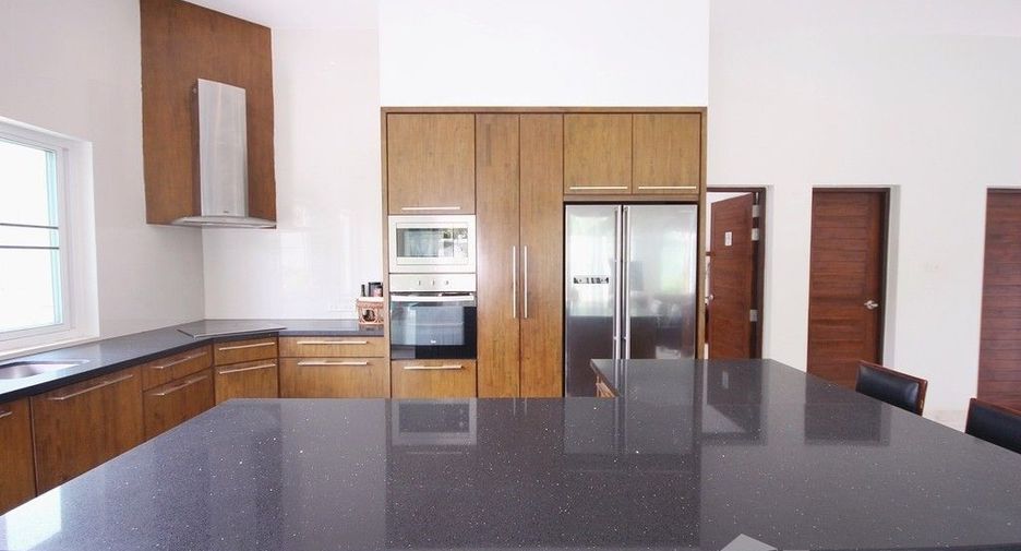 Villa zum Kauf mit 5 Zimmer in Sam Roi Yot, Prachuap Khiri Khan