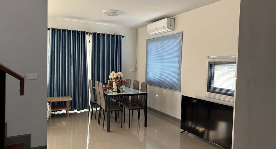 For rent 3 bedrooms house in San Kamphaeng, Chiang Mai