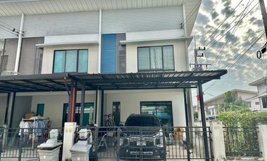 For sale 3 bedrooms townhouse in Mueang Chachoengsao, Chachoengsao