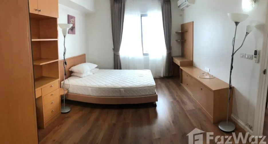 For sale and for rent 3 bedrooms condo in Watthana, Bangkok