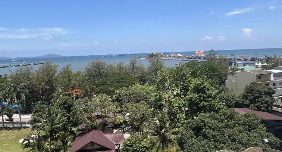 For rent 2 bedrooms condo in Si Racha, Chonburi