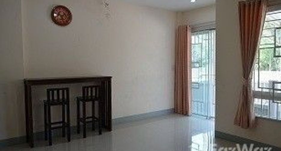 For sale 2 bedrooms townhouse in San Kamphaeng, Chiang Mai