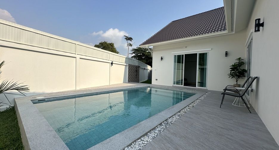 For rent 3 bedrooms villa in Bang Lamung, Chonburi