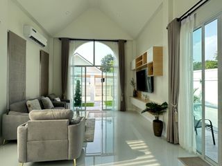 Villa en alquiler de 3 habitaciones en Bang Lamung, Chonburi