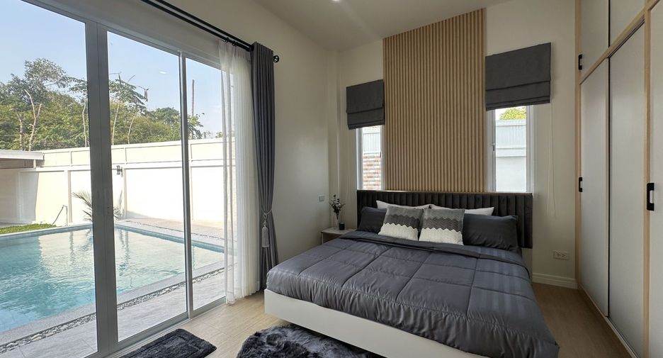 For rent 3 bedrooms villa in Bang Lamung, Chonburi