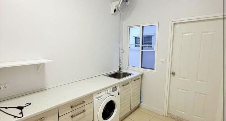 For rent 3 bedrooms house in Bang Lamung, Chonburi