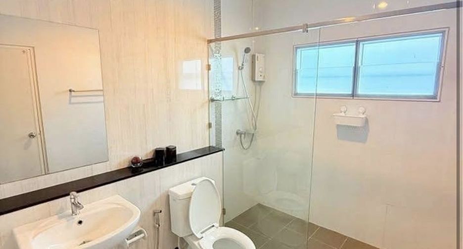 For rent 3 bedrooms house in Bang Lamung, Chonburi