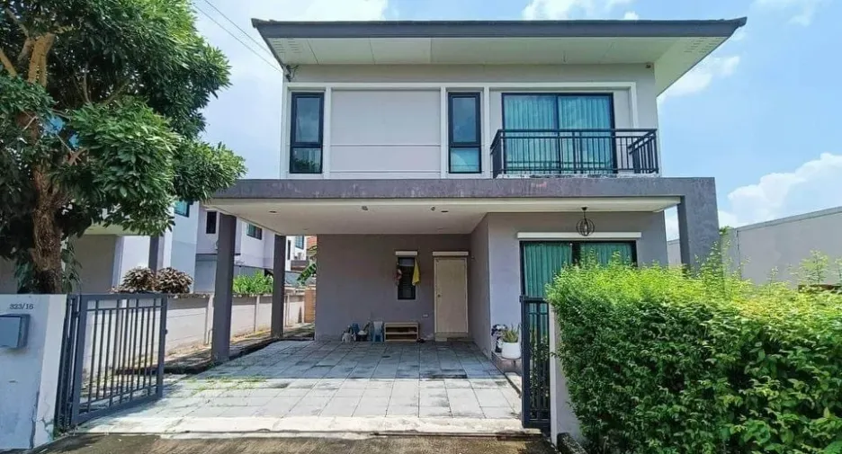 For sale 3 bedrooms house in Khlong Sam Wa, Bangkok