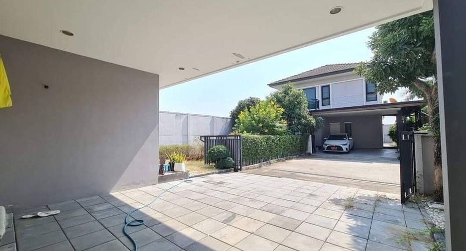 For sale 3 bedrooms house in Khlong Sam Wa, Bangkok