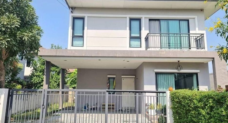 For sale 3 bedrooms house in Khlong Sam Wa, Bangkok