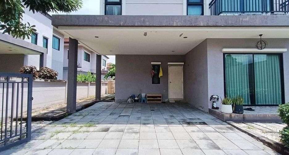 For sale 3 bedrooms house in Khlong Sam Wa, Bangkok
