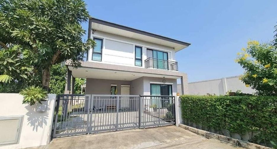 For sale 3 bedrooms house in Khlong Sam Wa, Bangkok