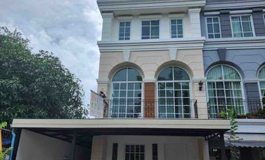 For sale 3 ベッドルーム house in Bang Kapi, Bangkok