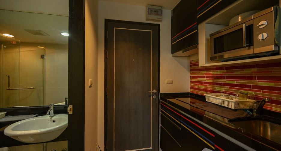 For sale studio condo in Huai Khwang, Bangkok