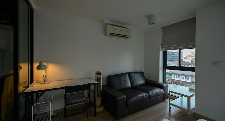 For sale studio condo in Huai Khwang, Bangkok